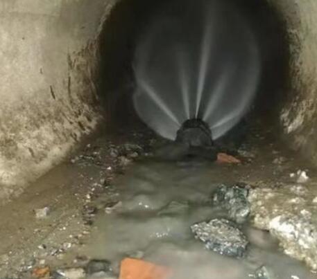 龙湖镇市政管道清淤